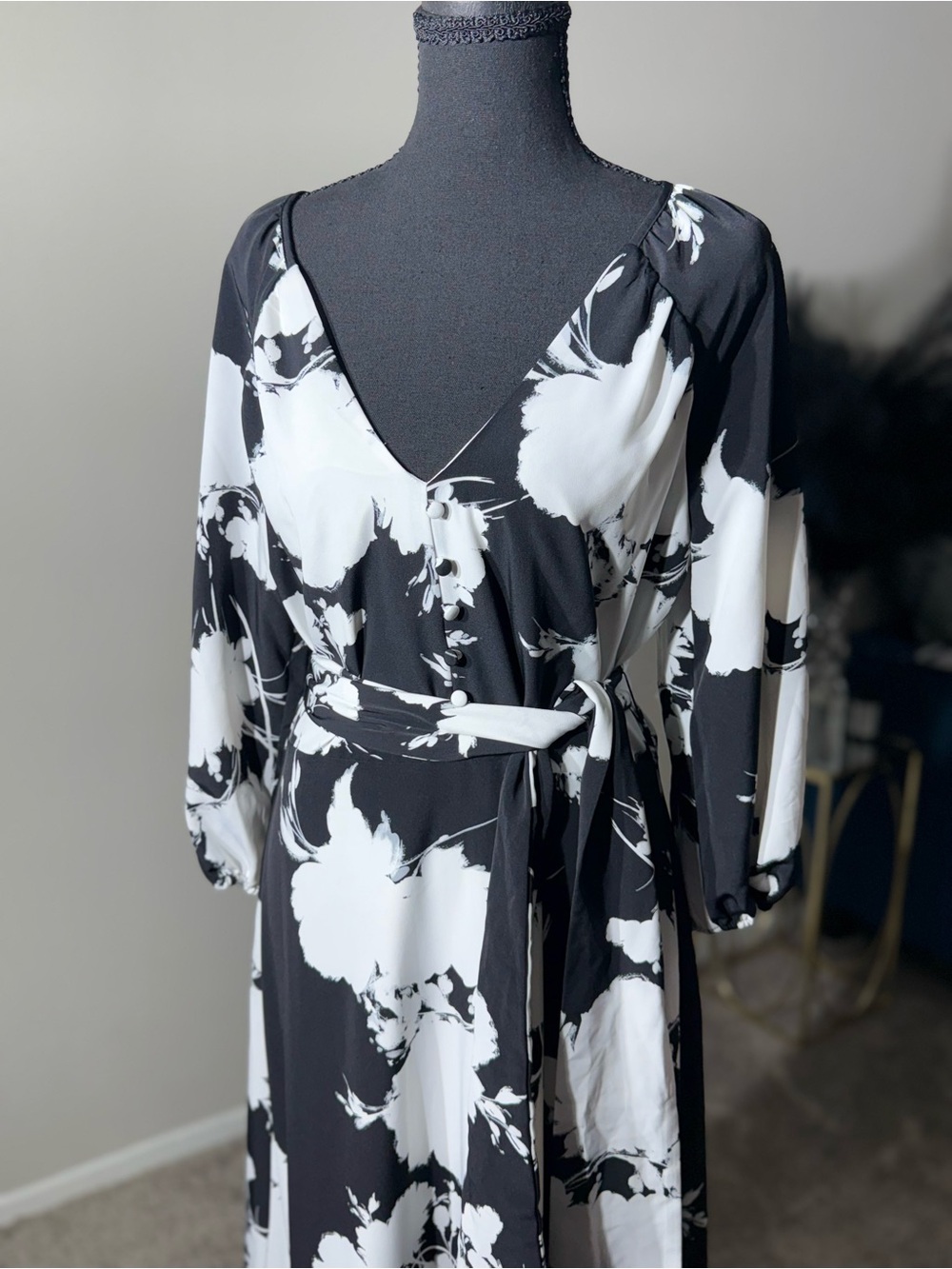 Karl Lagerfeld Paris Black & White Floral Midi Dress Size 6 - Picture 6 of 13